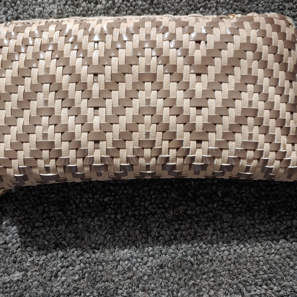Deux Lux wallet